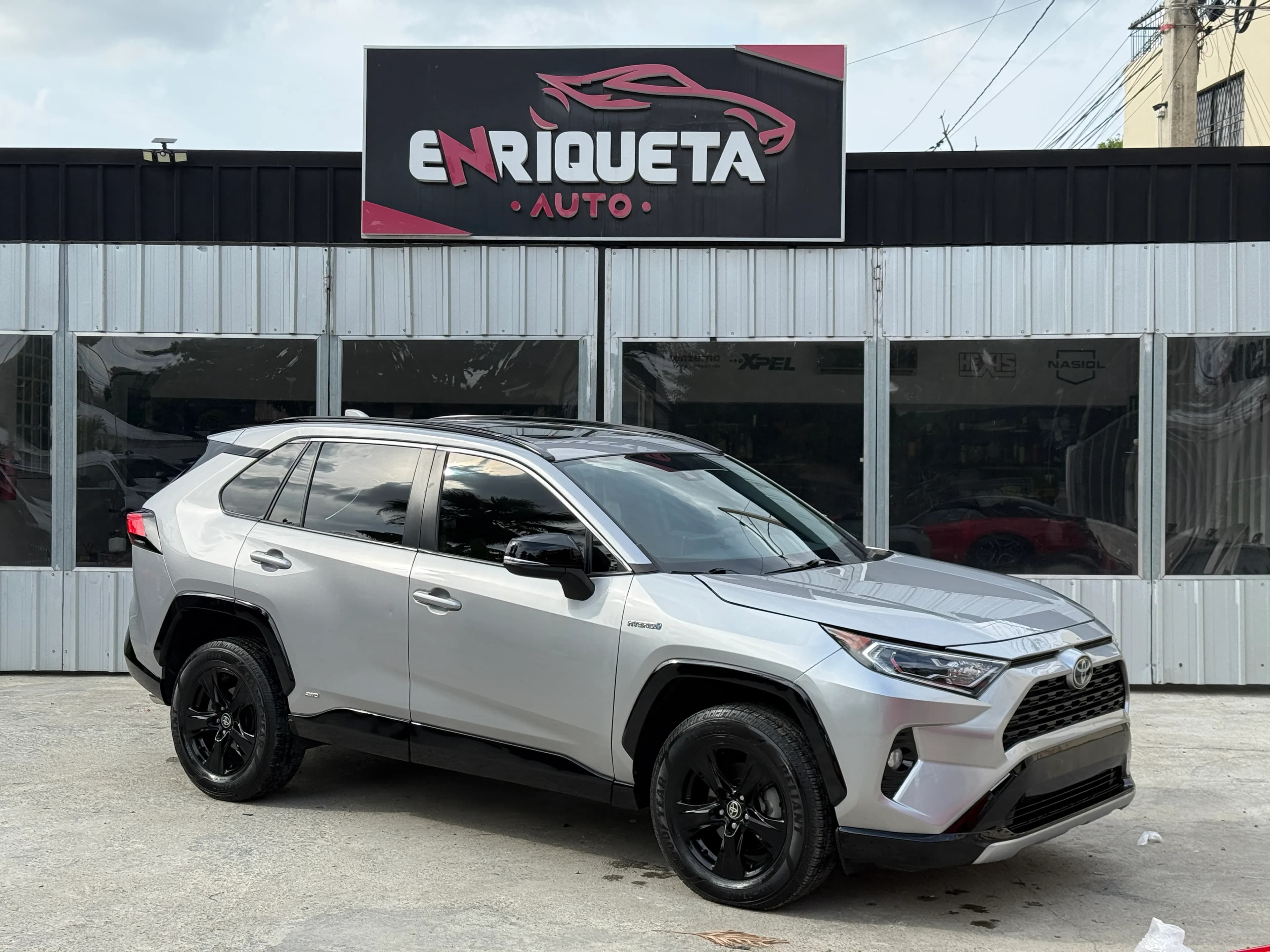 Jeepetas y camionetas disponibles en Enriqueta Auto